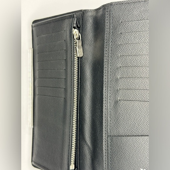 Louis Vuitton Brazza Wallet - Picture 4 of 4